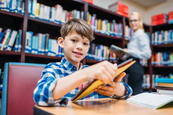 alt= hari pustakawan nasional, digital library, perpustakaan digital