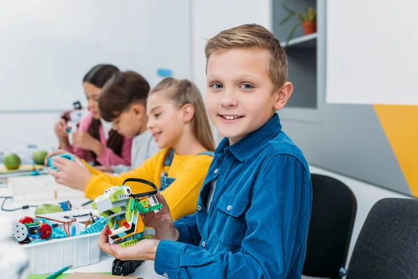 alt= world youth skills day 2025, anak dan teknologi