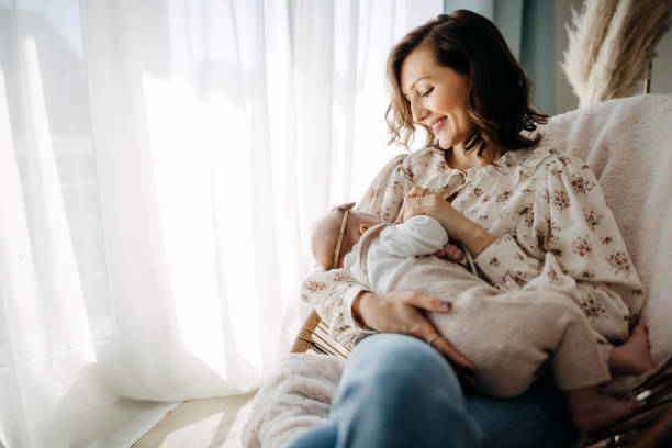 alt= tanda bayi mendapat cukup ASI dan dukungan perawatan Ibu