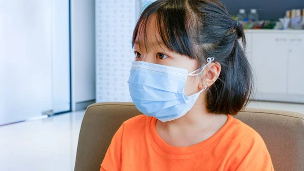 alt= gejala dan perawatan flu singapura anak