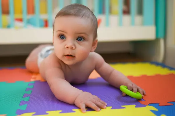 alt= manfaat tummy time dan tips aman