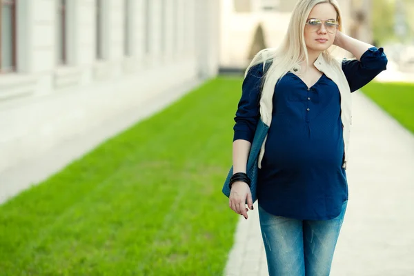 alt= mata minus pada ibu hamil