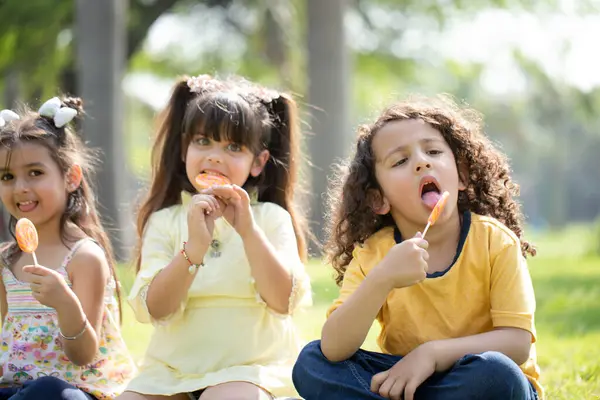 Alt= infeksi gusi pada anak