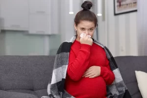 Ibu Hamil Demam dan Flu? Ini Cara Aman Mengatasinya Tanpa Panik