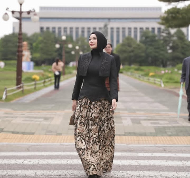 Alt= diet sehat aurel hermansyah