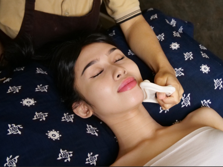 Alt= face lympathic massage