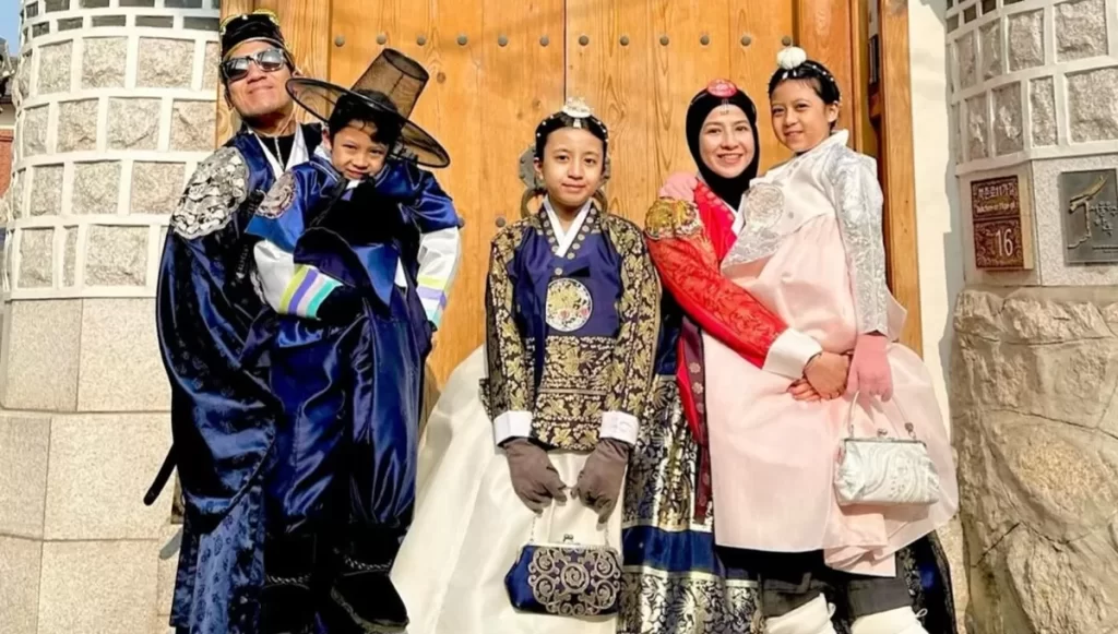 Alt= co-parenting Natasha Rizky dan Desta