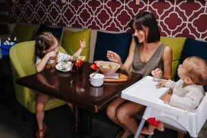 7 Kriteria Cafe Mom dan Baby Friendly, Cek Sebelum Berangkat!